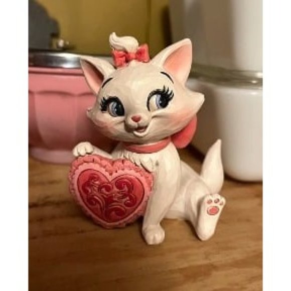 Toys | New Disney Traditions The Artistocats Marie Holding Heart ...